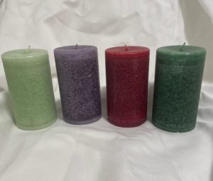 Stumpenkerzen, 12cm hoch (BE,CH) Set 2 à 4 Kerzen in 4 verschiedenen Farben